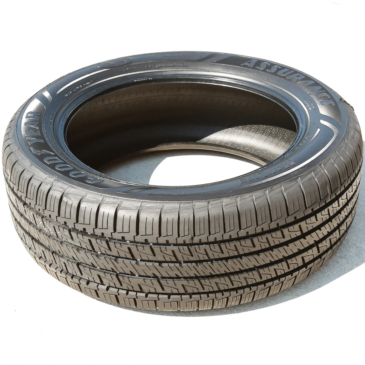 Tire All-Season 94H Goodyear Maxlife 215/55R18 Assurance