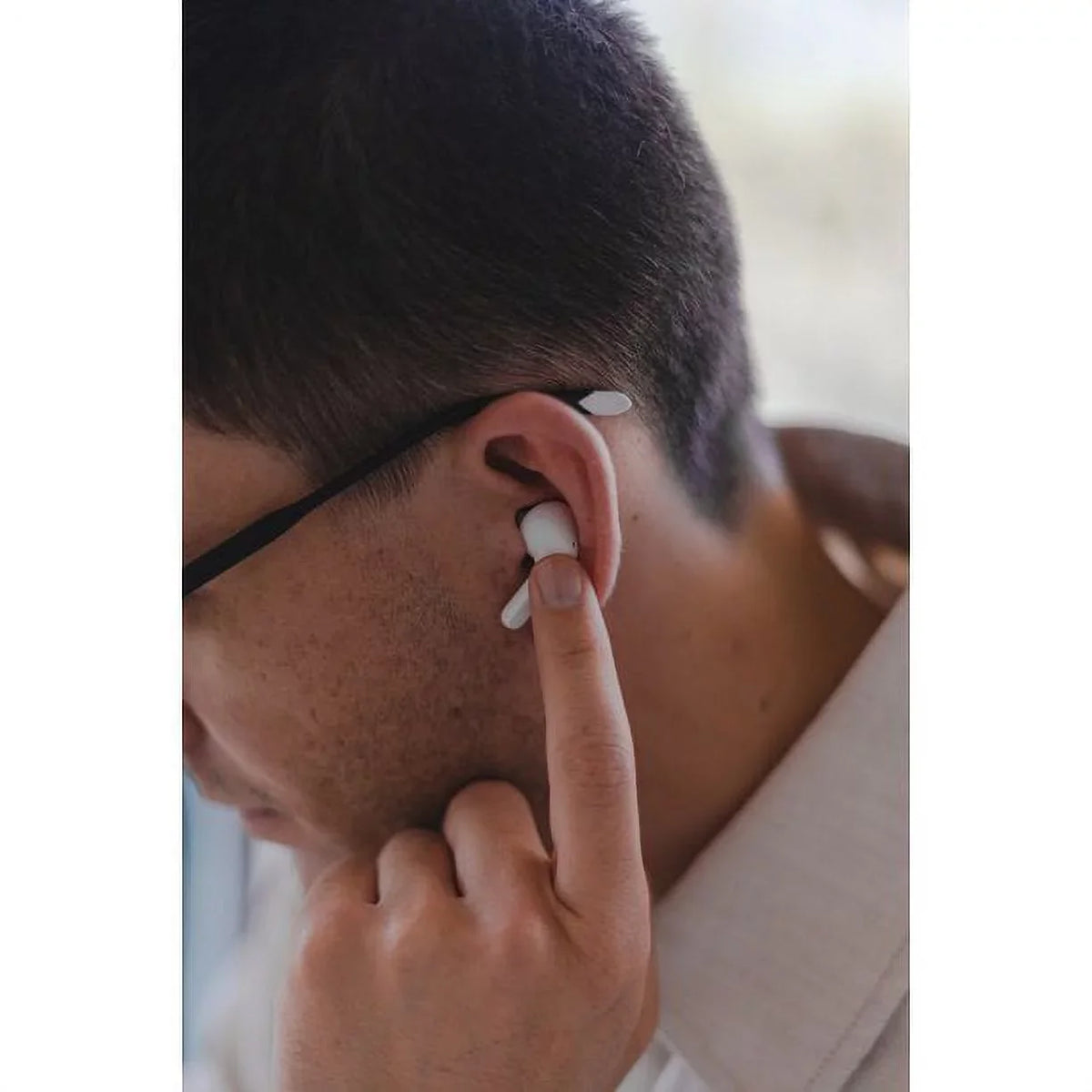 LG Wireless Earbuds (Refurbished) Restored HBS-FN6.ACUSWHI Tone HBS-FN6 Stereo W/UVnano, Free Bluetooth White