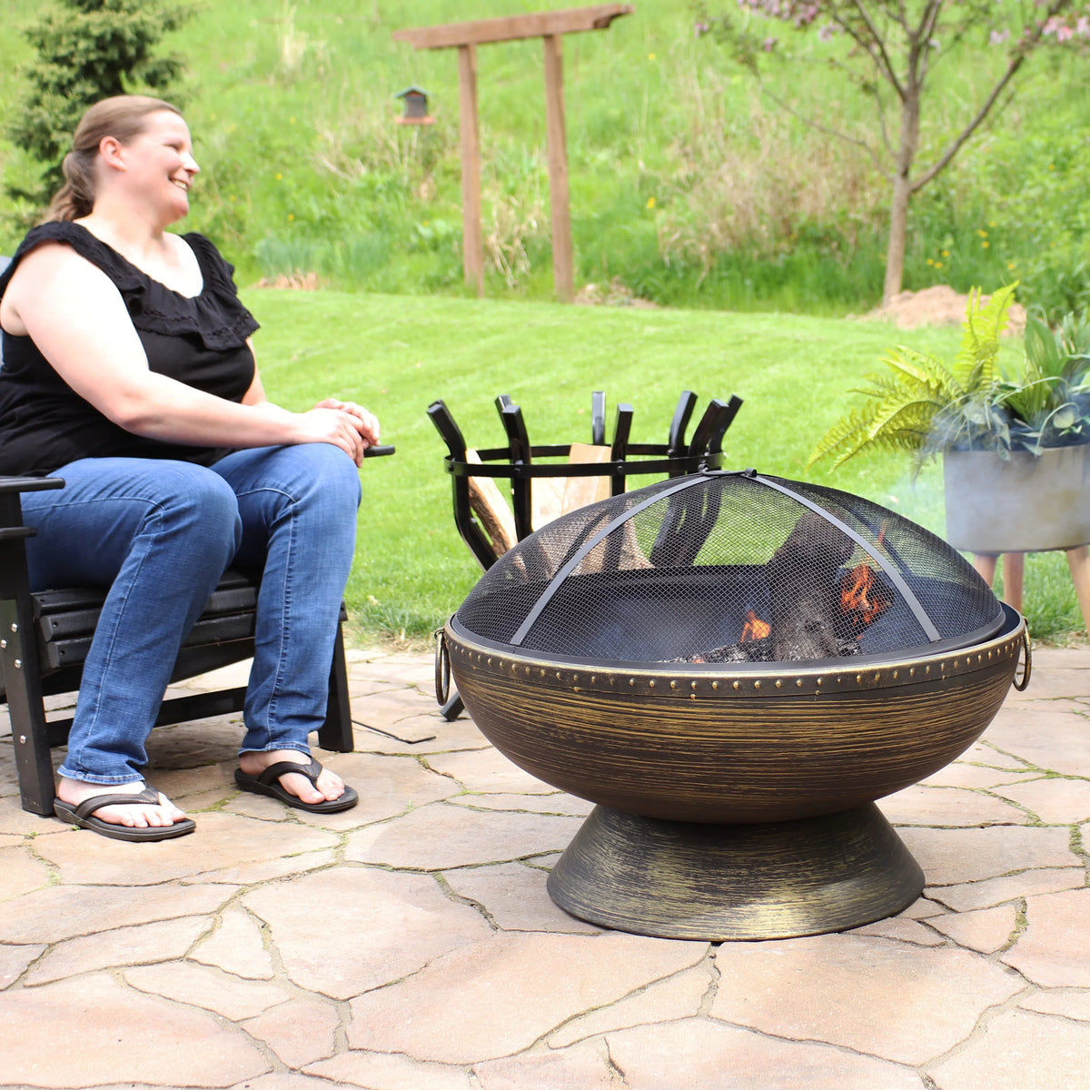Spark and Poker Fire 30" Pit Steel with Royal Sunnydaze Screen exterior