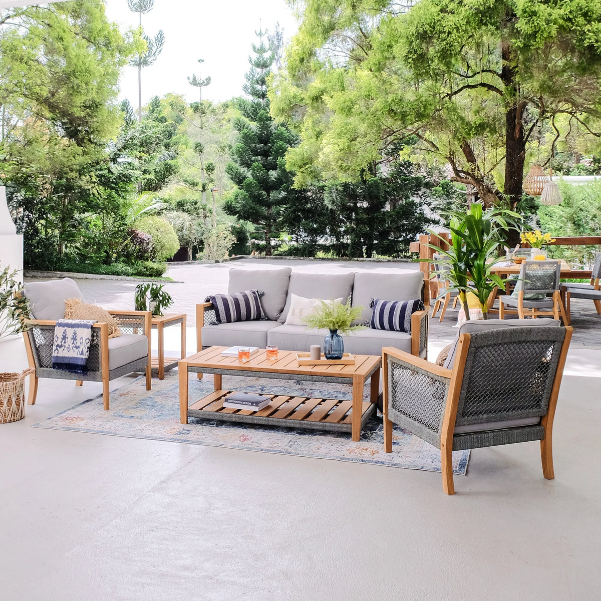 Casual Nassau Cambridge Patio Table Coffee Teak